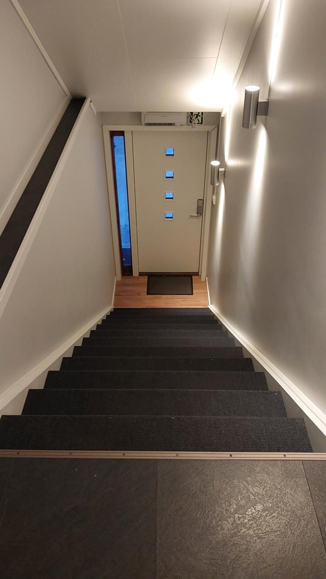 Lyngen Apartments Lyngseidet エクステリア 写真