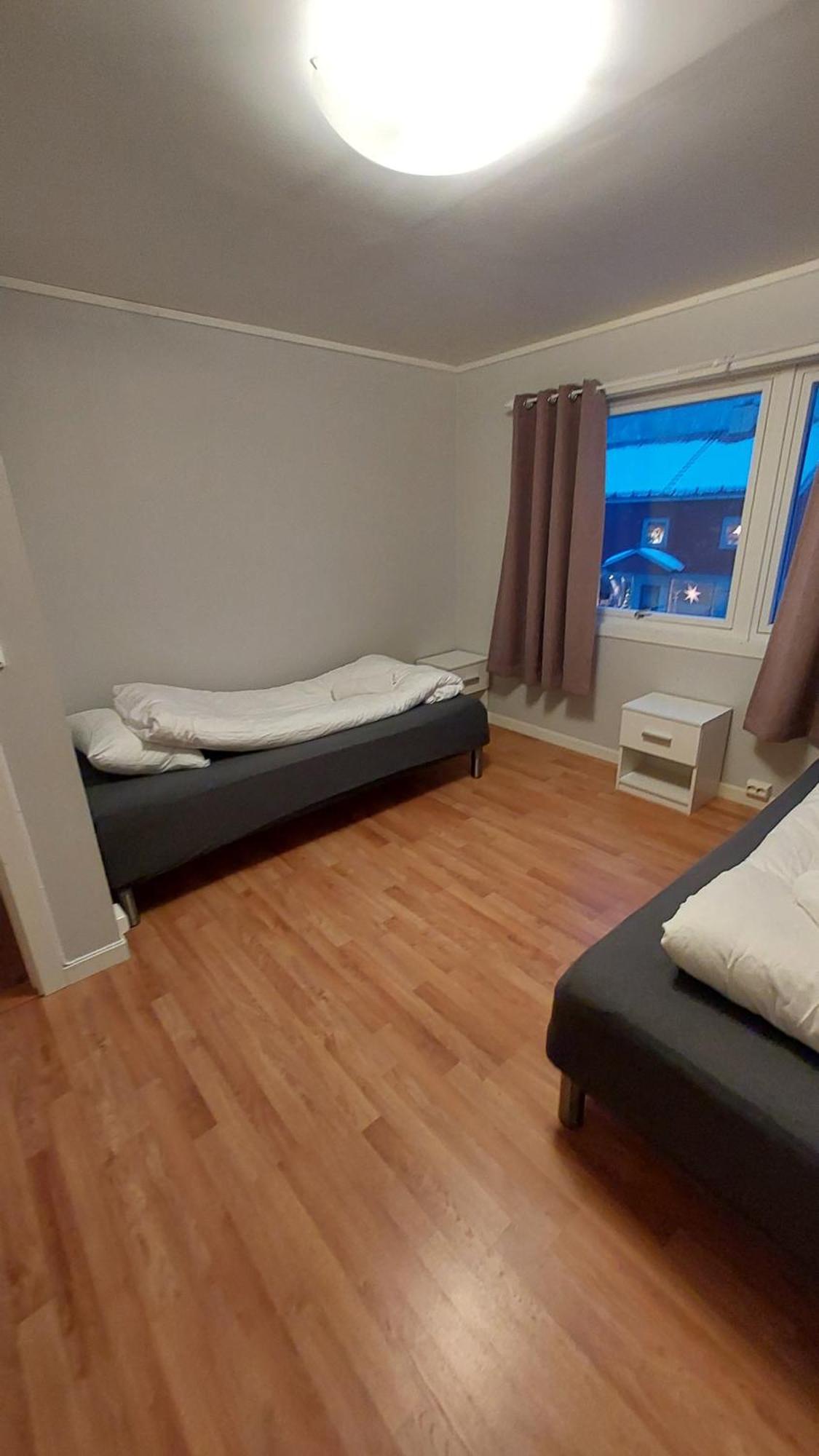 Lyngen Apartments Lyngseidet エクステリア 写真