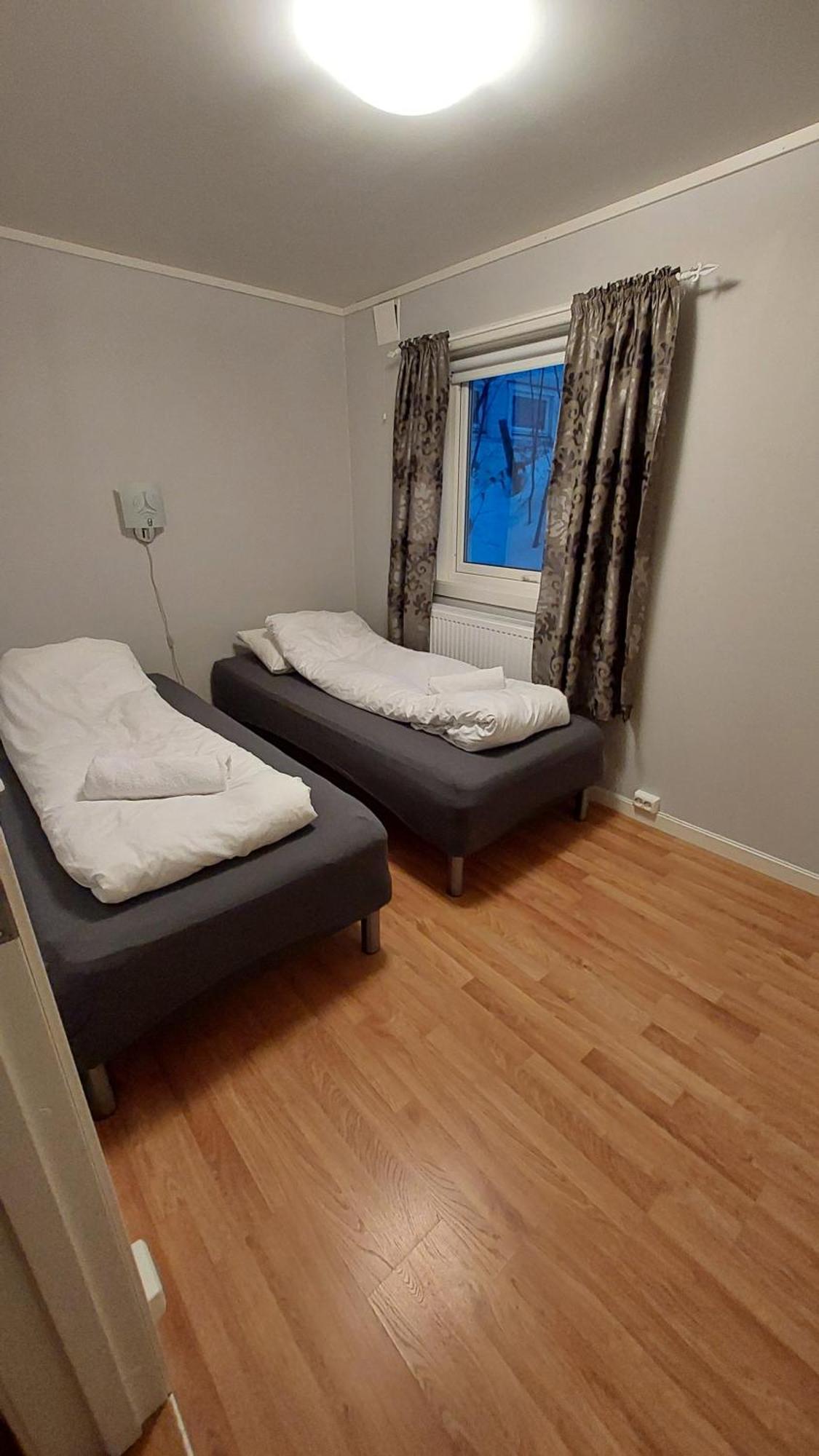 Lyngen Apartments Lyngseidet エクステリア 写真